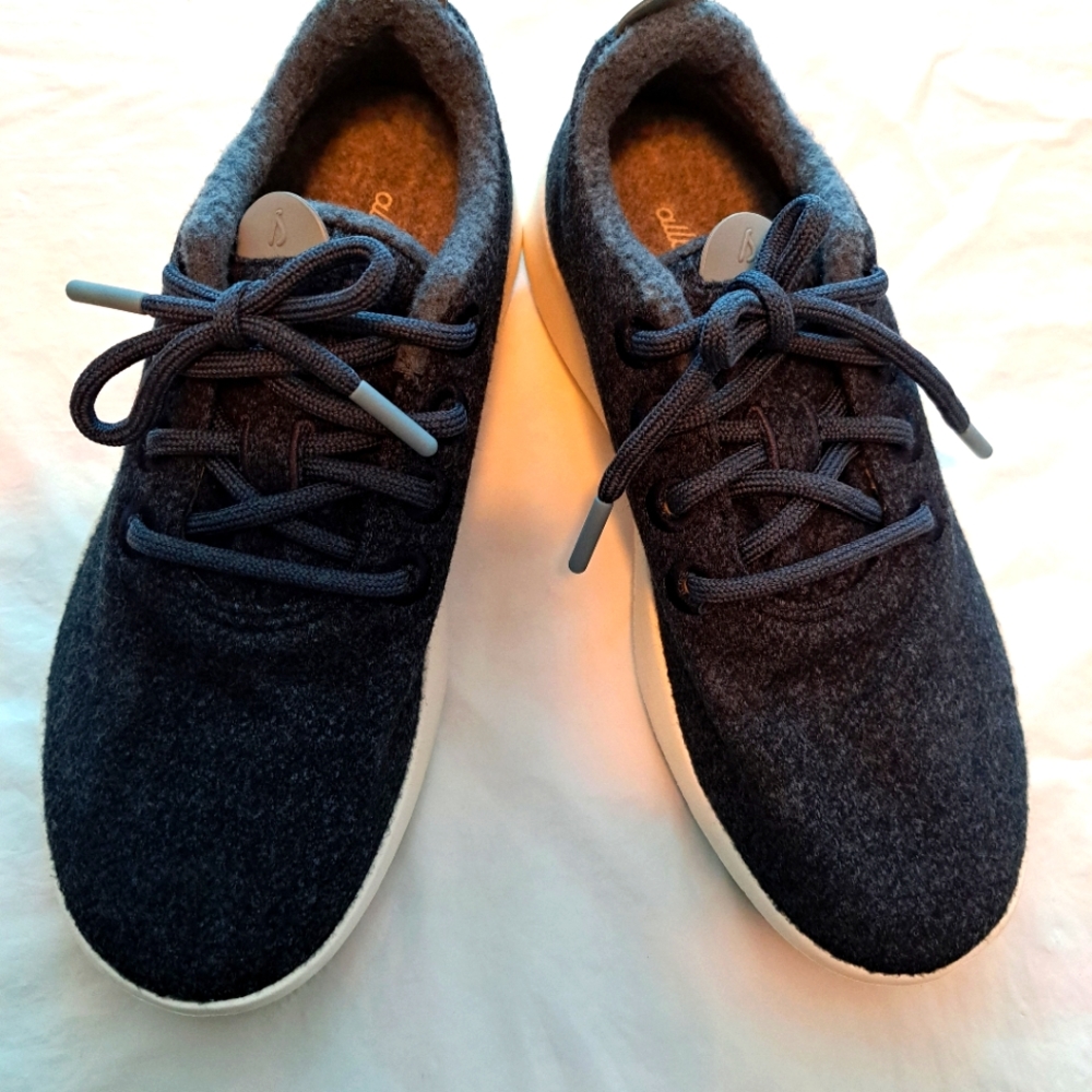 Allbirds sneakers in like new condition